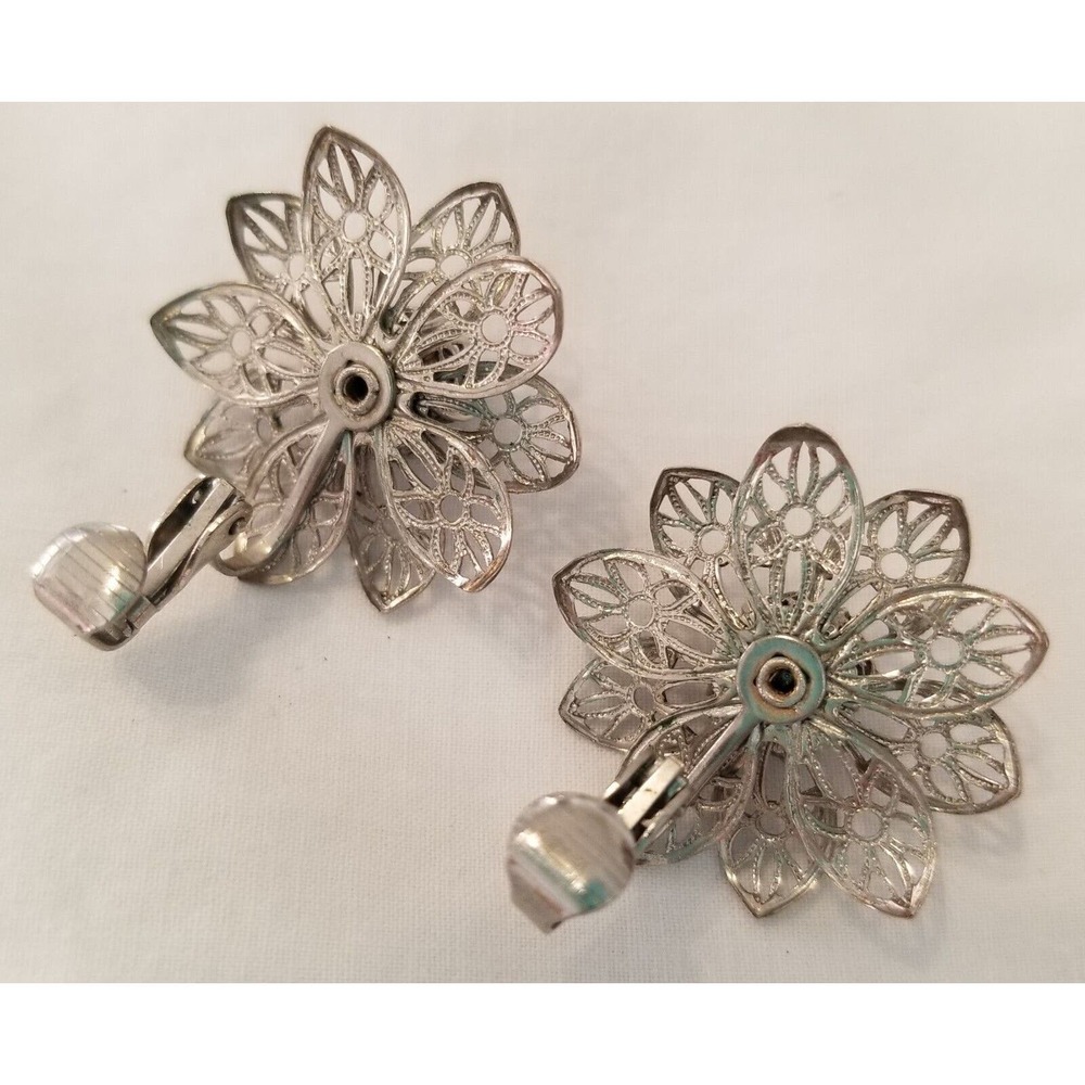 Vintage Silver-tone Filigree & Faux Black Pearl Clip-on Floral Earrings - Picture 5 of 5
